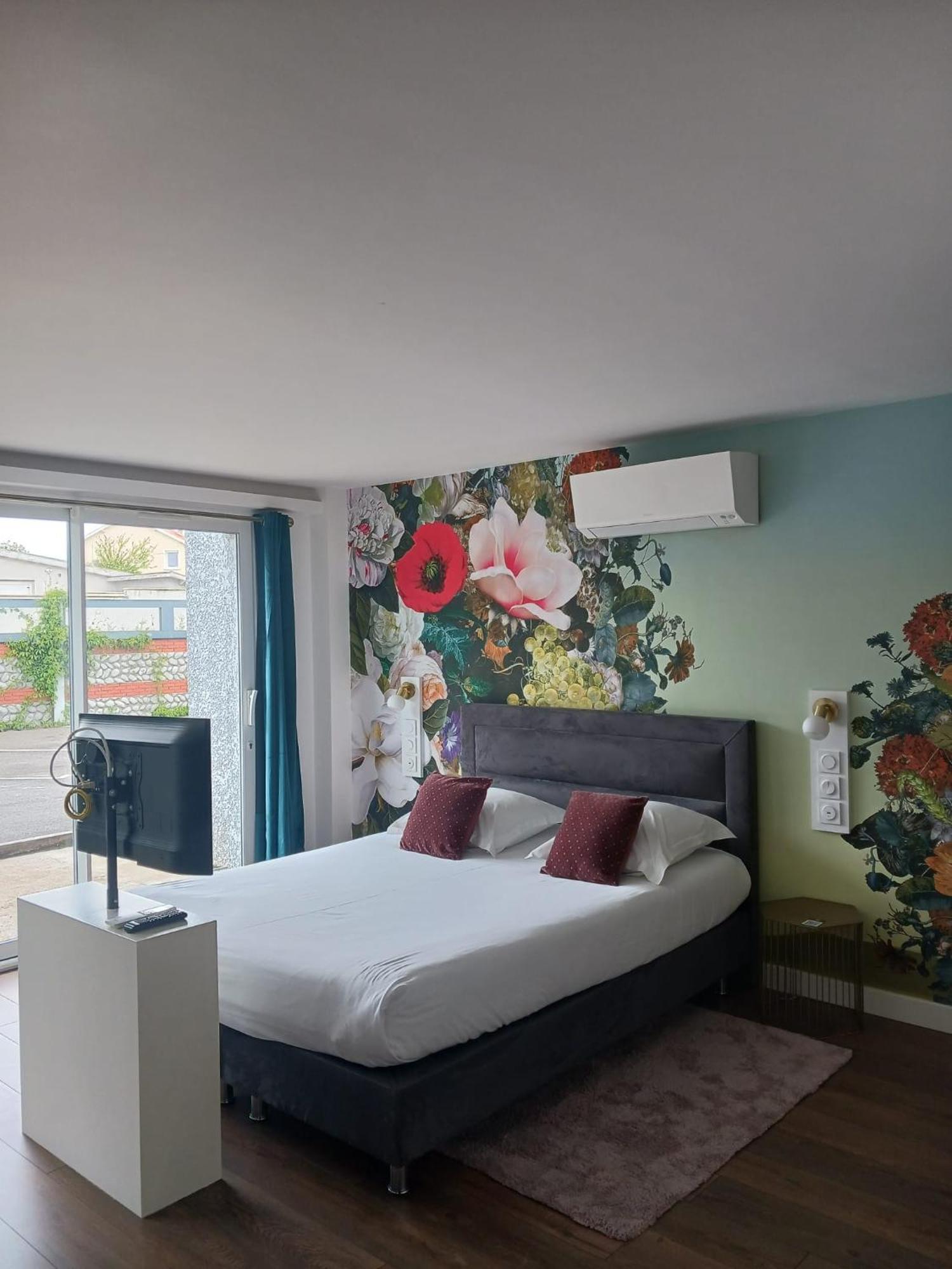 Bed and Breakfast Touraco Villars-les-Dombes Exterior foto